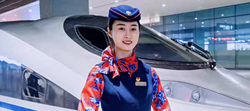 王慧颖 现为郑州客运段高铁三队乘务员