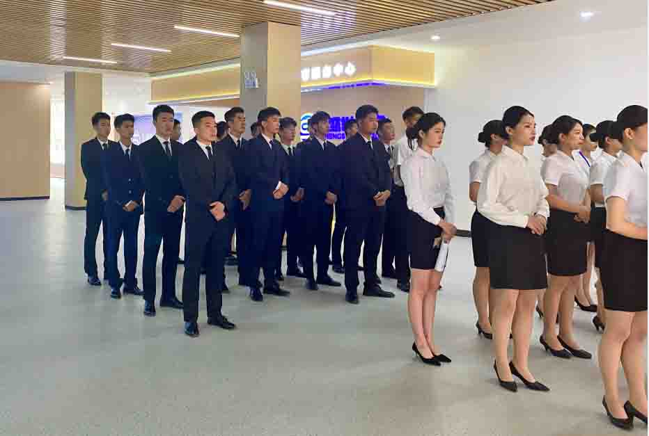 河南空乘面试，女生都要穿高跟鞋吗？