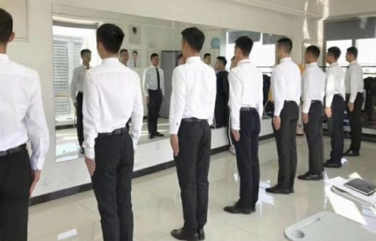 河南与国外航空公司招聘空姐的差异